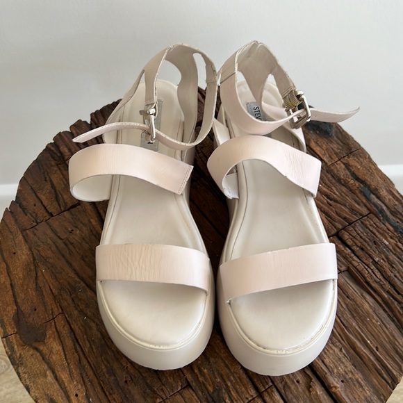 Steve Madden Shoes - Steve Madden chunky sandal
